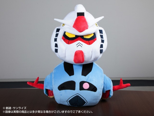 「機動戦士ガンダム ひとやすみヘッドクッション RX-78-2 GUNDAM／MSN-02 ZEONG」各4,536円（税込）(C)創通・サンライズ