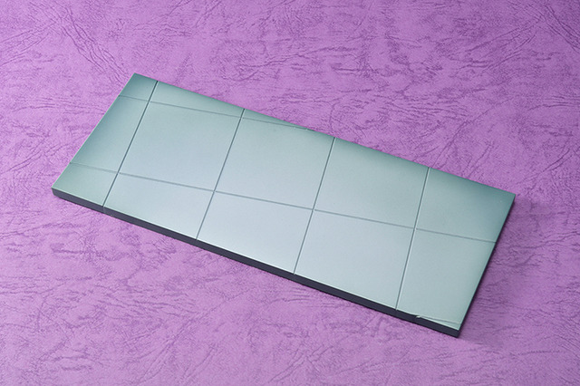 フィギュア「Fate/kaleid liner プリズマ☆イリヤ 美遊・エーデルフェルト」限定版 三姉妹台座(C)TYPE-MOON (C)ひろやまひろし／KADOKAWA