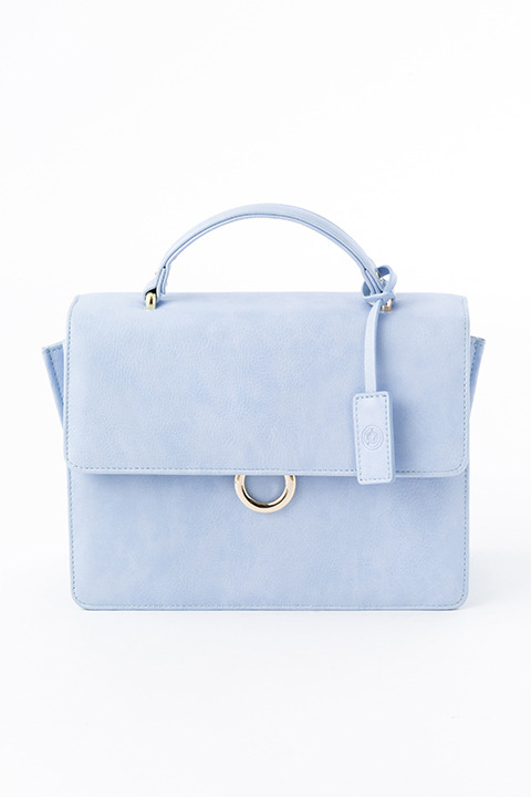 『血界戦線 & BEYOND』コラボレーション ショルダーバッグ レオナルド・ウォッチ モデル 12,800円（税別）(C)2017 内藤泰弘／集英社・血界戦線 & BEYOND製作委員会