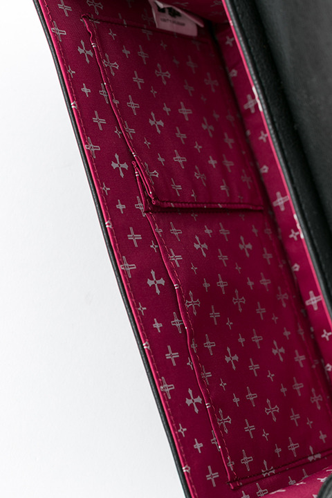 『血界戦線 & BEYOND』コラボレーション ショルダーバッグ クラウス・V・ラインヘルツ モデル 12,800円（税別）(C)2017 内藤泰弘／集英社・血界戦線 & BEYOND製作委員会