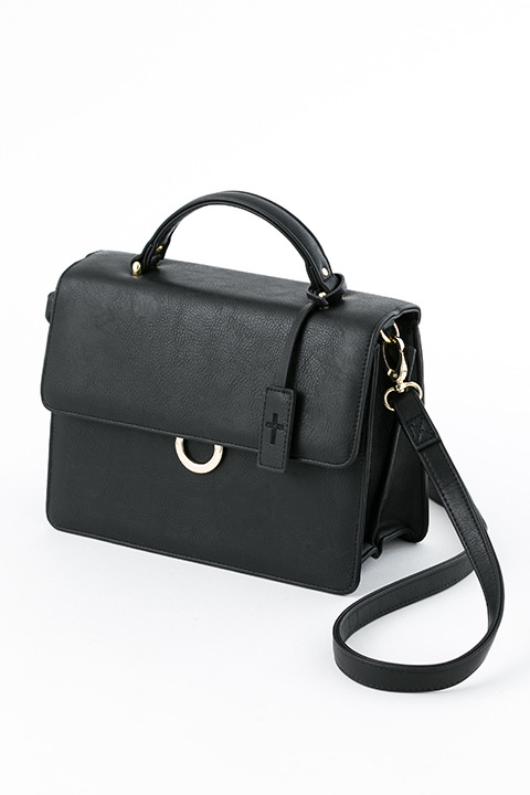 『血界戦線 & BEYOND』コラボレーション ショルダーバッグ クラウス・V・ラインヘルツ モデル 12,800円（税別）(C)2017 内藤泰弘／集英社・血界戦線 & BEYOND製作委員会