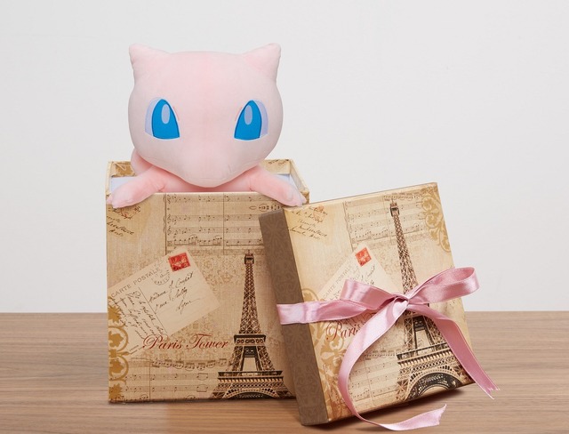 「ポケットモンスター PCクッション ミュウ」5,616円（税込／送料・手数料別途）(C)Nintendo・Creatures・GAME FREAK・TV Tokyo・ShoPro・JR Kikaku(C)Pokemon