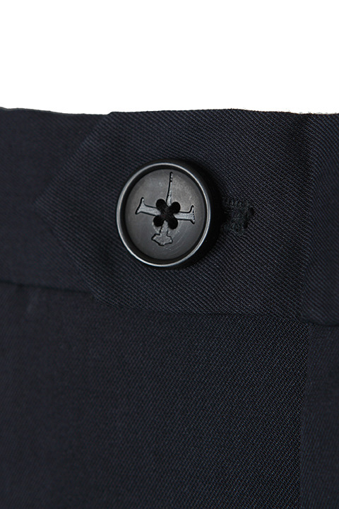 「『カウボーイビバップ』コラボレーション スパイク・スピーゲル モデル メンズスーツ」40,000円（税抜）(C)サンライズ