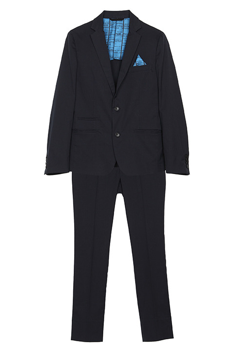 「『カウボーイビバップ』コラボレーション スパイク・スピーゲル モデル メンズスーツ」40,000円（税抜）(C)サンライズ