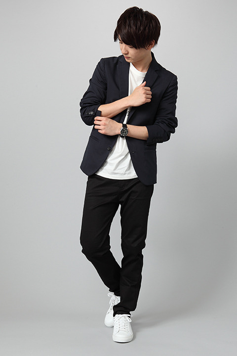 「『カウボーイビバップ』コラボレーション スパイク・スピーゲル モデル メンズスーツ」40,000円（税抜）(C)サンライズ