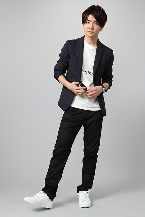 「『カウボーイビバップ』コラボレーション スパイク・スピーゲル モデル メンズスーツ」40,000円（税抜）(C)サンライズ