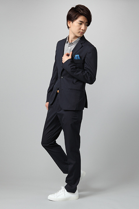 「『カウボーイビバップ』コラボレーション スパイク・スピーゲル モデル メンズスーツ」40,000円（税抜）(C)サンライズ