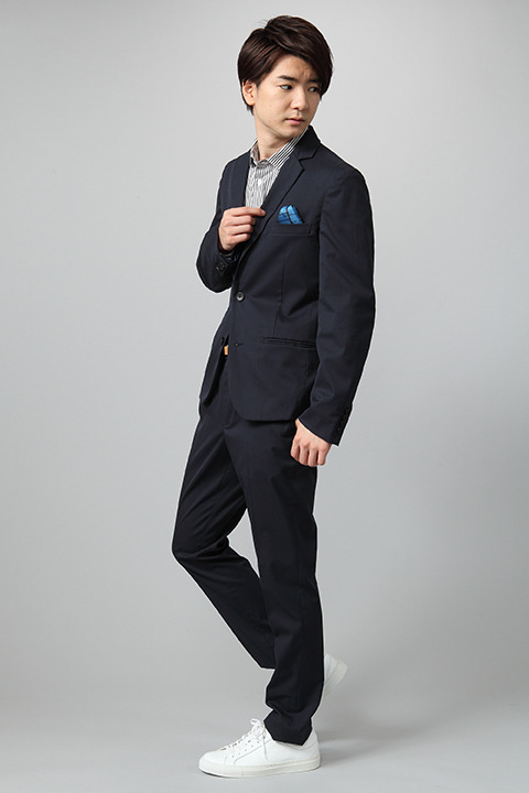 「『カウボーイビバップ』コラボレーション スパイク・スピーゲル モデル メンズスーツ」40,000円（税抜）(C)サンライズ