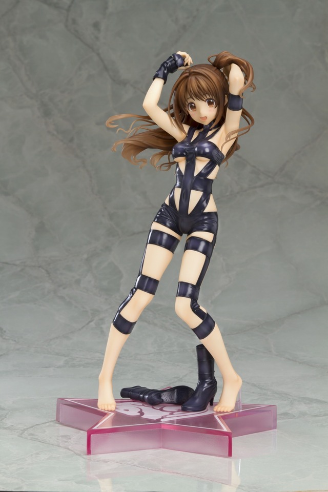 「島村卯月 HOT LIMIT Ver. 」11,574円（税抜）(C)DIESEL corporation (C)BANDAI NAMCO Entertainment Inc.