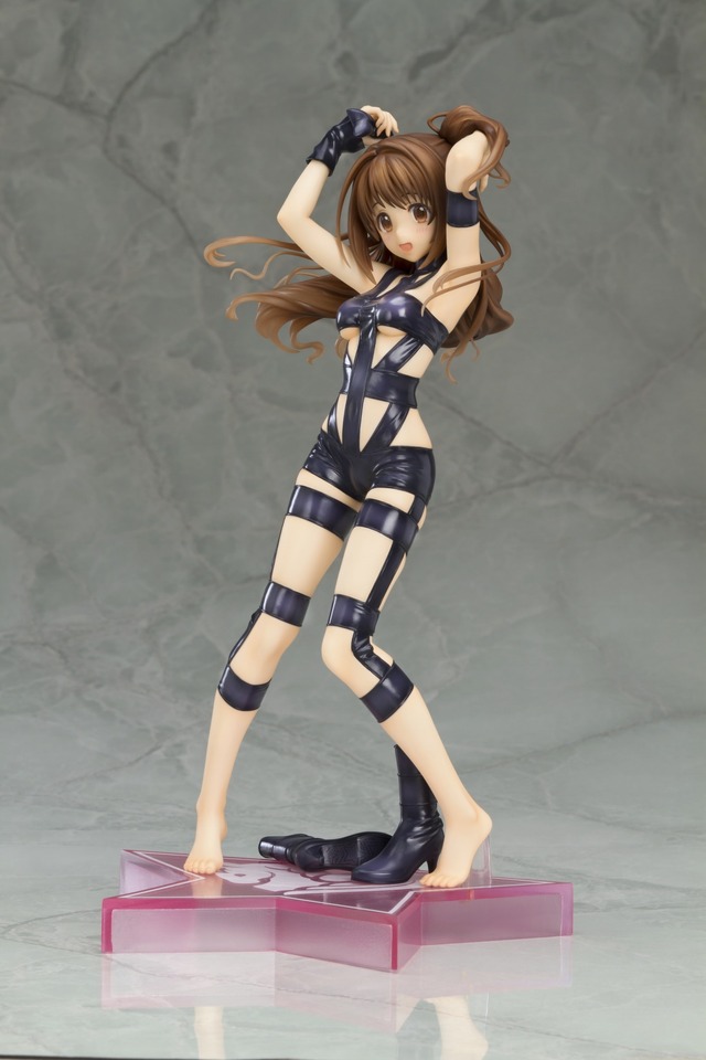 「島村卯月 HOT LIMIT Ver. 」11,574円（税抜）(C)DIESEL corporation (C)BANDAI NAMCO Entertainment Inc.