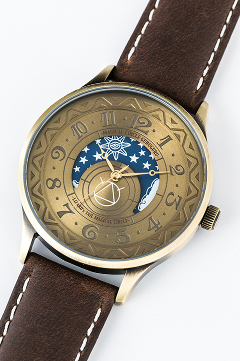 「『魔法陣グルグル』コラボレーション 腕時計」16,800円(税抜)(C)衛藤ヒロユキ／SQUARE