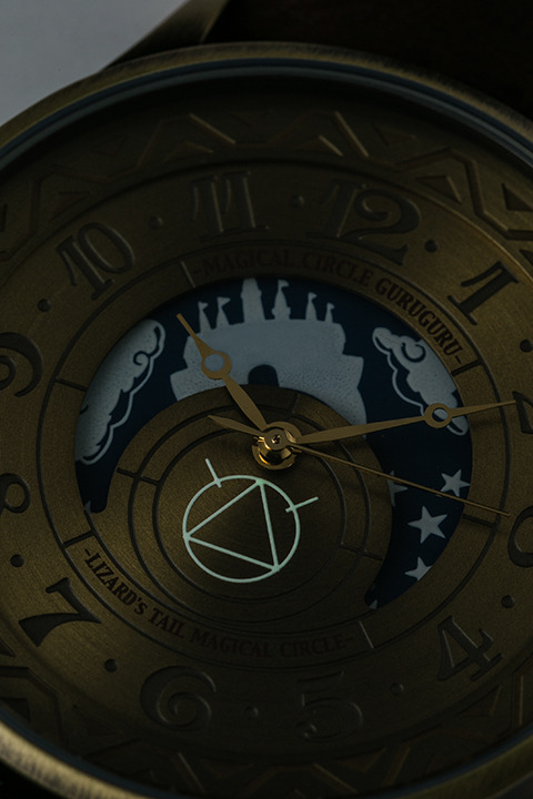 「『魔法陣グルグル』コラボレーション 腕時計」16,800円(税抜)(C)衛藤ヒロユキ／SQUARE