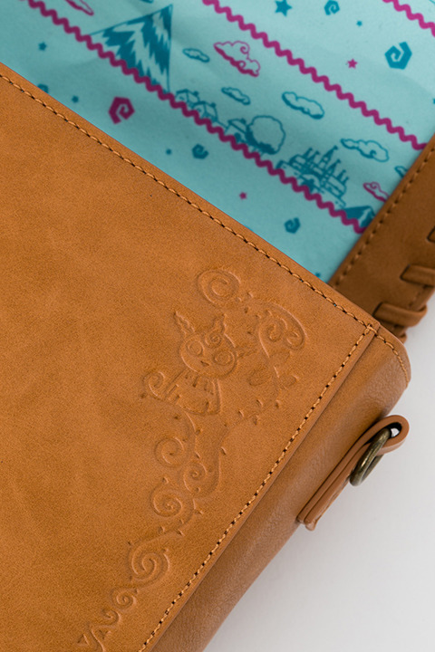 「『魔法陣グルグル』コラボレーション バッグ」12,800円(税抜)(C)衛藤ヒロユキ／SQUARE