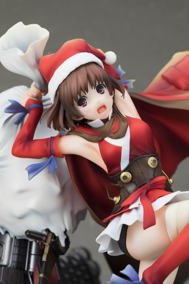 「甲鉄城のカバネリ サンタ無名 美樹本晴彦描き下ろしVer. 1/7フィギュア」27,400円（税別）(C)カバネリ製作委員会