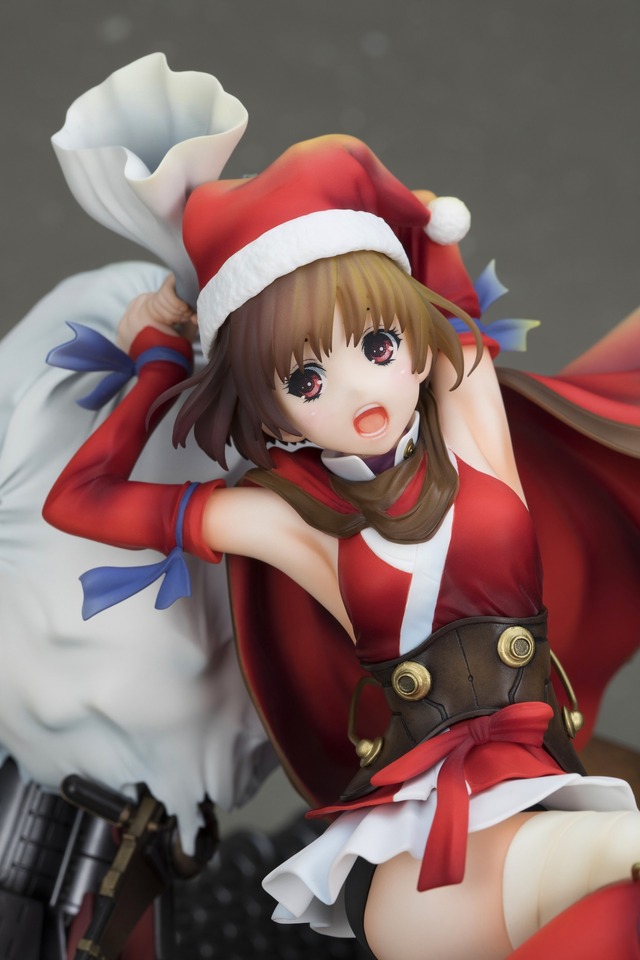 「甲鉄城のカバネリ サンタ無名 美樹本晴彦描き下ろしVer. 1/7フィギュア」27,400円（税別）(C)カバネリ製作委員会