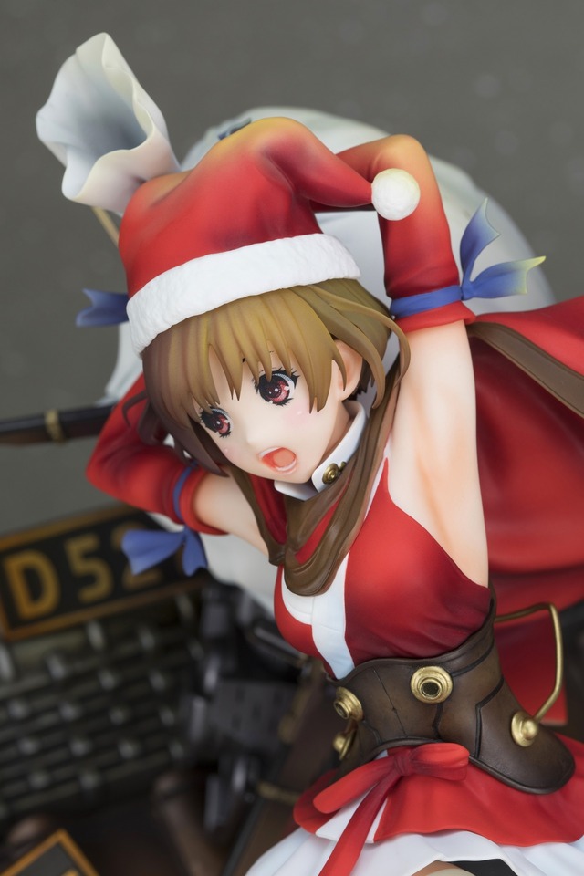 「甲鉄城のカバネリ サンタ無名 美樹本晴彦描き下ろしVer. 1/7フィギュア」27,400円（税別）(C)カバネリ製作委員会