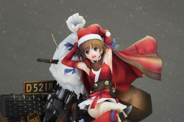 「甲鉄城のカバネリ サンタ無名 美樹本晴彦描き下ろしVer. 1/7フィギュア」27,400円（税別）(C)カバネリ製作委員会