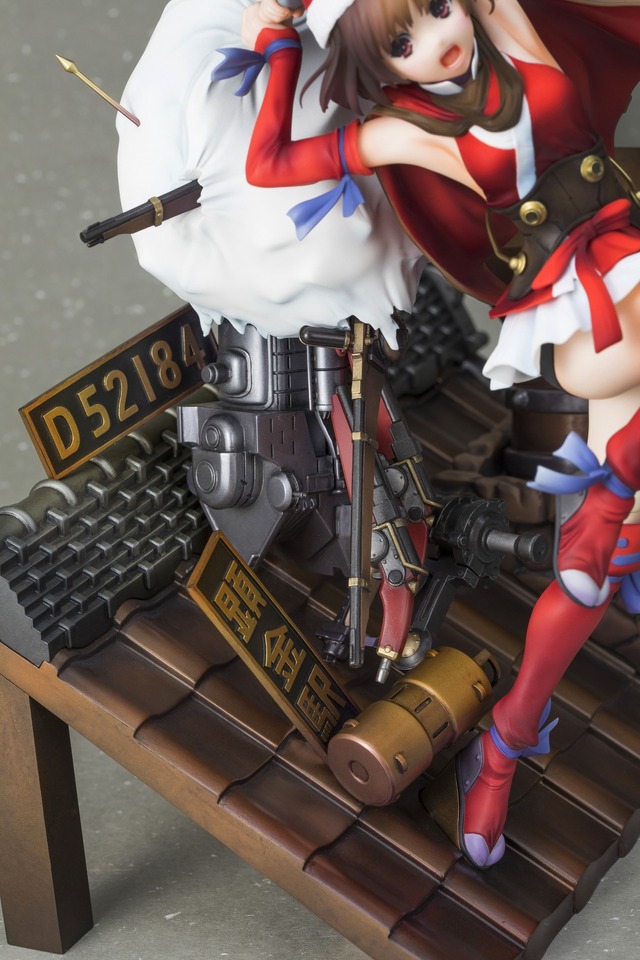 「甲鉄城のカバネリ サンタ無名 美樹本晴彦描き下ろしVer. 1/7フィギュア」27,400円（税別）(C)カバネリ製作委員会