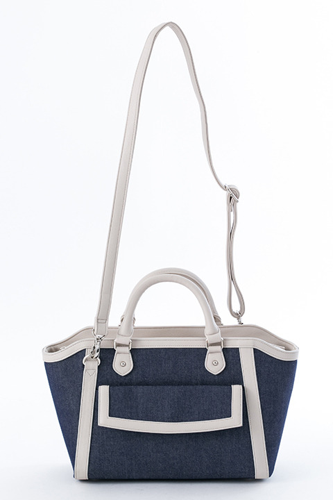 『血界戦線 & BEYOND』コラボレーション バッグ 12,800円（税別）レオナルド・ウォッチモデル(C)2017 内藤泰弘／集英社・血界戦線 & BEYOND製作委員会