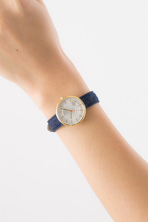 『血界戦線 & BEYOND』コラボレーション 腕時計 12,800円（税別）レオナルド・ウォッチモデル(C)2017 内藤泰弘／集英社・血界戦線 & BEYOND製作委員会