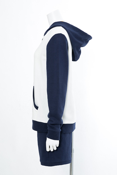 『血界戦線 & BEYOND』コラボレーション ルームウェア 10,800円（税別）レオナルド・ウォッチモデル(C)2017 内藤泰弘／集英社・血界戦線 & BEYOND製作委員会