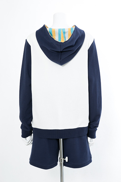 『血界戦線 & BEYOND』コラボレーション ルームウェア 10,800円（税別）レオナルド・ウォッチモデル(C)2017 内藤泰弘／集英社・血界戦線 & BEYOND製作委員会