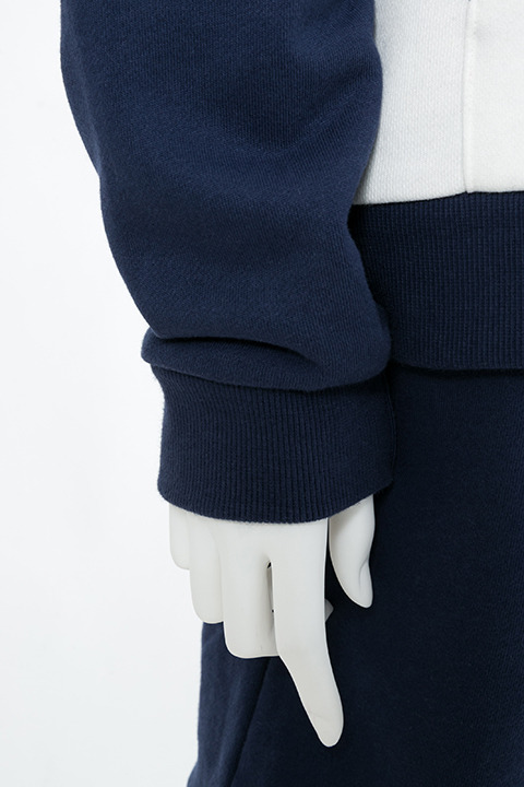 『血界戦線 & BEYOND』コラボレーション ルームウェア 10,800円（税別）レオナルド・ウォッチモデル(C)2017 内藤泰弘／集英社・血界戦線 & BEYOND製作委員会