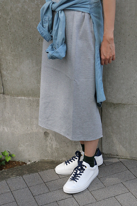 『血界戦線 & BEYOND』コラボレーション スニーカー 10,800円（税別）レオナルド・ウォッチモデル(C)2017 内藤泰弘／集英社・血界戦線 & BEYOND製作委員会