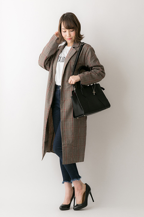 『血界戦線 & BEYOND』コラボレーション バッグ 12,800円（税別）クラウス・V・ラインヘルツモデル(C)2017 内藤泰弘／集英社・血界戦線 & BEYOND製作委員会