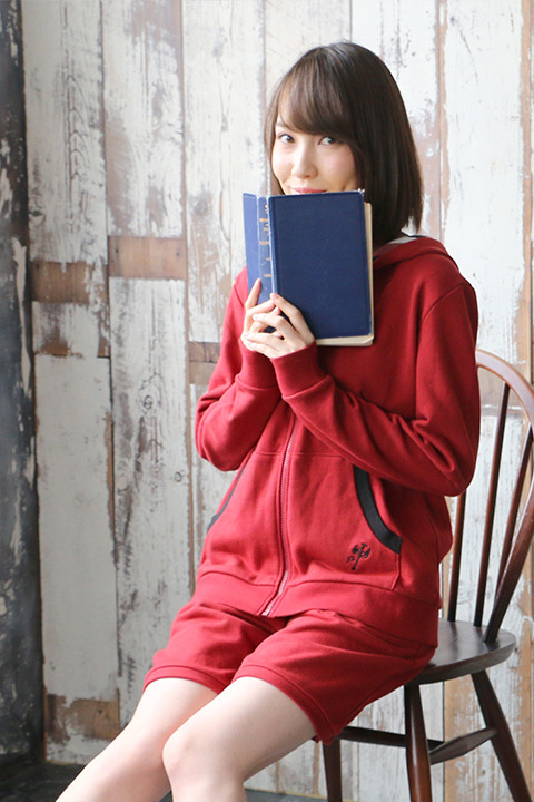 『血界戦線 & BEYOND』コラボレーション ルームウェア 10,800円（税別）クラウス・V・ラインヘルツモデル(C)2017 内藤泰弘／集英社・血界戦線 & BEYOND製作委員会