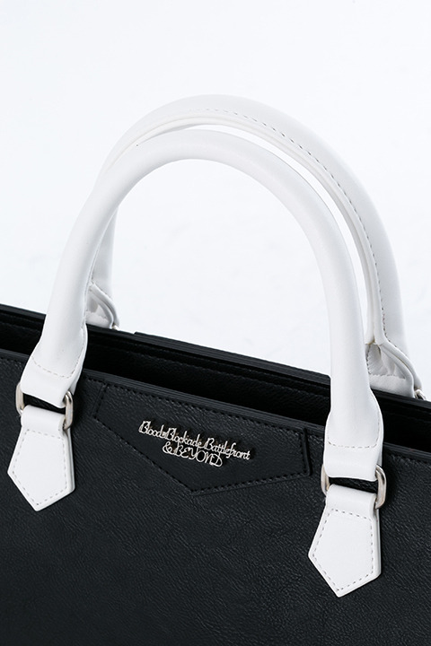 『血界戦線 & BEYOND』コラボレーション バッグ 12,800円（税別）ザップ・レンフロモデル(C)2017 内藤泰弘／集英社・血界戦線 & BEYOND製作委員会