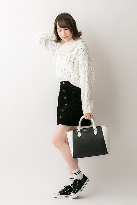 『血界戦線 & BEYOND』コラボレーション バッグ 12,800円（税別）ザップ・レンフロモデル(C)2017 内藤泰弘／集英社・血界戦線 & BEYOND製作委員会