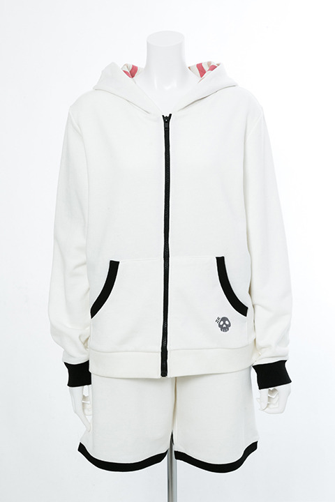 『血界戦線 & BEYOND』コラボレーション ルームウェア 10,800円（税別）ザップ・レンフロモデル(C)2017 内藤泰弘／集英社・血界戦線 & BEYOND製作委員会