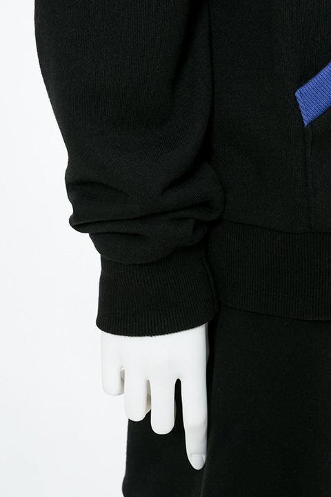 『血界戦線 & BEYOND』コラボレーション ルームウェア 10,800円（税別）スティーブン・A・スターフェイズモデル(C)2017 内藤泰弘／集英社・血界戦線 & BEYOND製作委員会