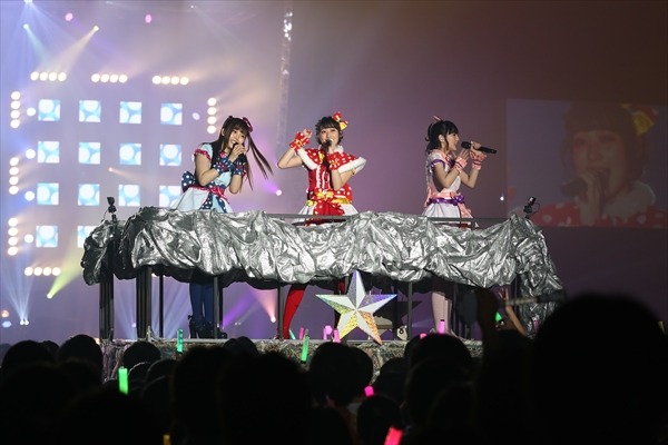 「アイドルタイムプリパラ Winter Live 2017」スチール(C)Ｔ－ＡＲＴＳ / syn Sophia / テレビ東京 / IPP製作委員会