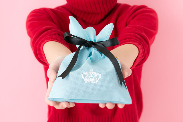 『刀剣乱舞-ONLINE-』コラボレーション　チャームセット4種 各9,800円（税別）(C)2015-2018 DMM GAMES/Nitroplus