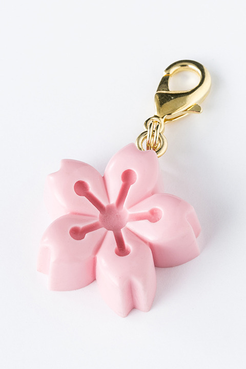 『刀剣乱舞-ONLINE-』コラボレーション　チャームセット（こんのすけ ストロベリーチョコ モデル）9,800円（税別）(C)2015-2018 DMM GAMES/Nitroplus