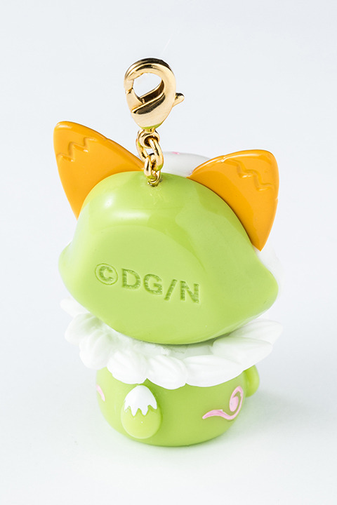 『刀剣乱舞-ONLINE-』コラボレーション　チャームセット（こんのすけ 抹茶チョコ モデル）9,800円（税別）(C)2015-2018 DMM GAMES/Nitroplus