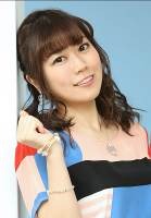 オープニング主題歌「We can!! HUG っと！プリキュア」 ／宮本佳那子