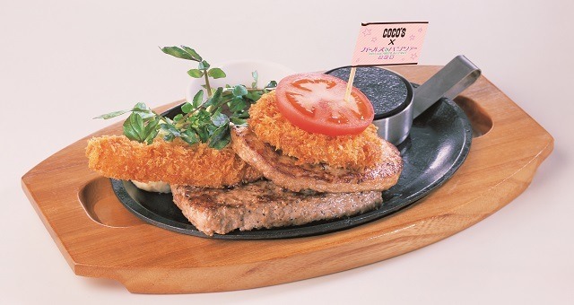 ビーフハンバーグステーキ大洗スペシャル　1,890円+税　(C)GIRLS und PANZER Finale Projekt