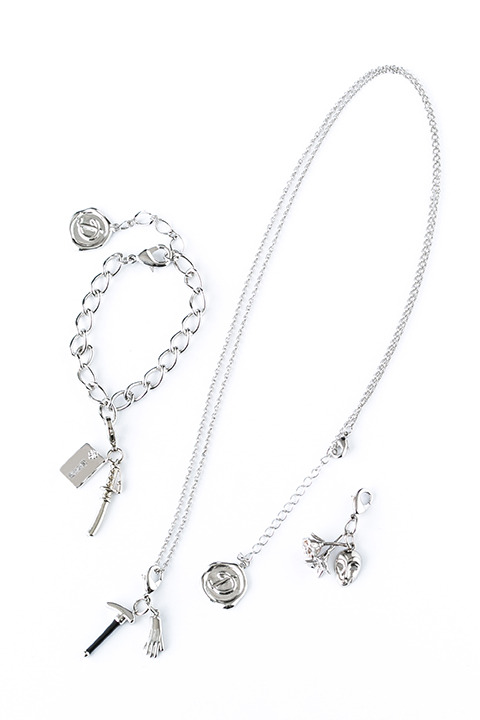 『ジョーカー・ゲーム』チャームセット(Aセット)／8,800円(税別)(C)柳広司・KADOKAWA／JOKER GAME ANIMATION PROJECT