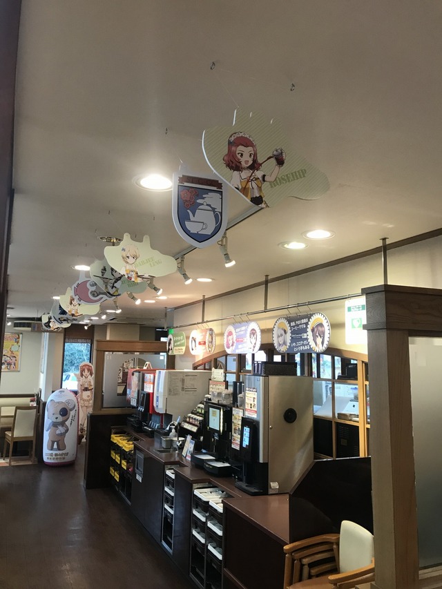 「天井吊り下げPOP」(C)GIRLS und PANZER Finale Projekt