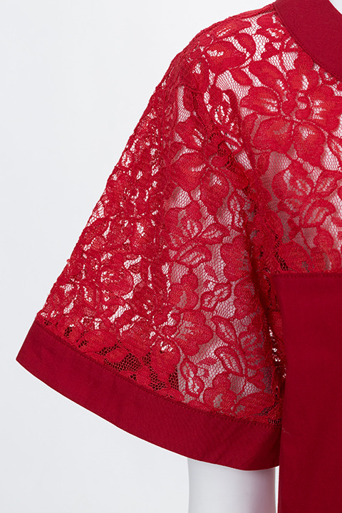 「カットソー（おそ松モデル）」10,800円（税別）(C)赤塚不二夫／おそ松さん製作委員会