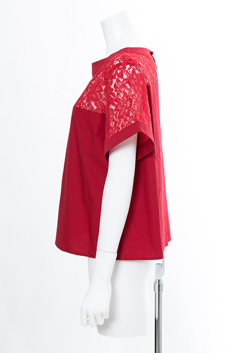 「カットソー（おそ松モデル）」10,800円（税別）(C)赤塚不二夫／おそ松さん製作委員会