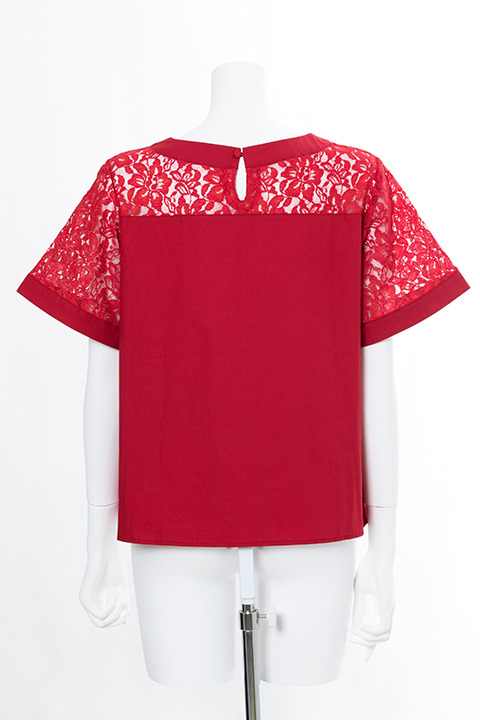 「カットソー（おそ松モデル）」10,800円（税別）(C)赤塚不二夫／おそ松さん製作委員会