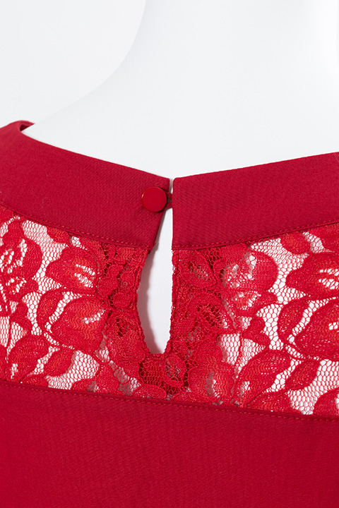 「カットソー（おそ松モデル）」10,800円（税別）(C)赤塚不二夫／おそ松さん製作委員会