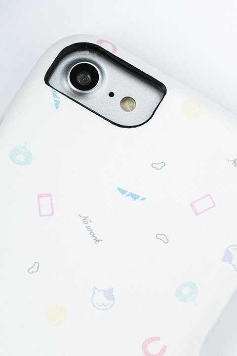 「スマートフォンケース（おそ松モデル）」3,800円（税別） (C)赤塚不二夫／おそ松さん製作委員会