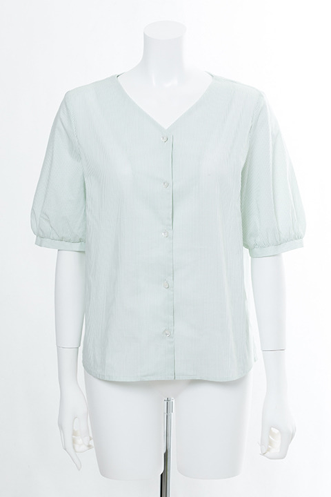 「ブラウス（チョロ松モデル）」10,800円（税別）(C)赤塚不二夫／おそ松さん製作委員会