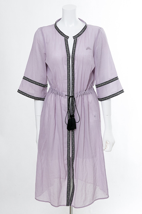 「ガウン（一松モデル）」12,800円（税別）(C)赤塚不二夫／おそ松さん製作委員会