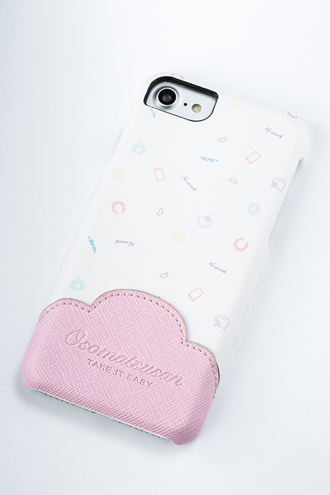 「スマートフォンケース（トド松モデル）」3,800円（税別）(C)赤塚不二夫／おそ松さん製作委員会